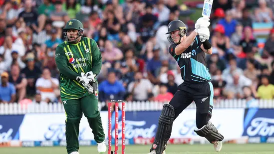 finn allen new zealand pakistan