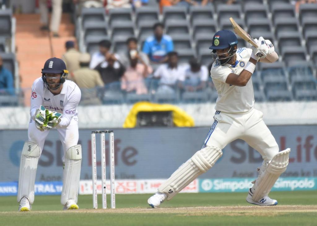 Rahul and Jadeja
