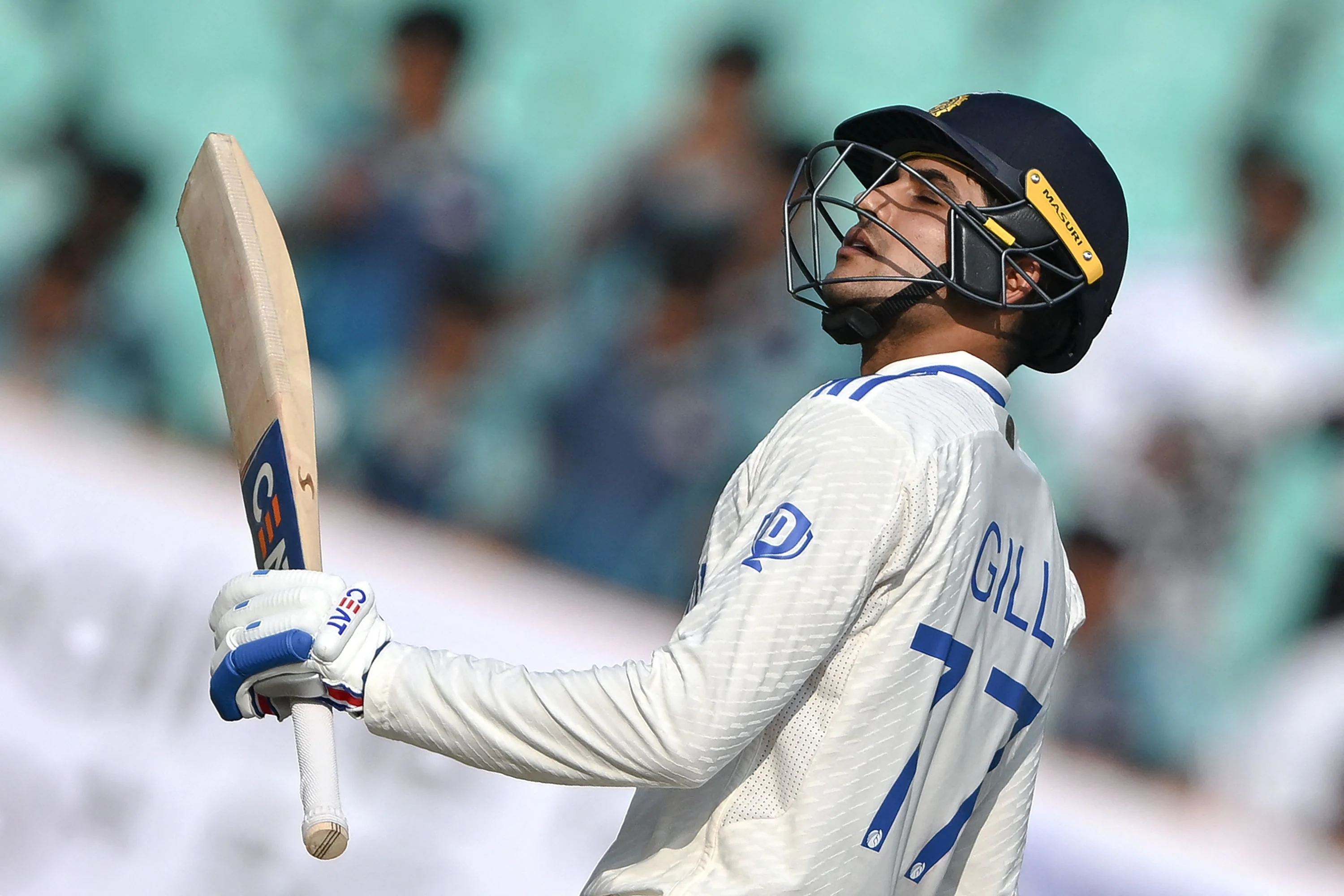Shubman Gill's Century Denied by Mix-Up; Gavaskar, Shastri Share Reactions to Disappointing Incident with Kuldeep Yadav