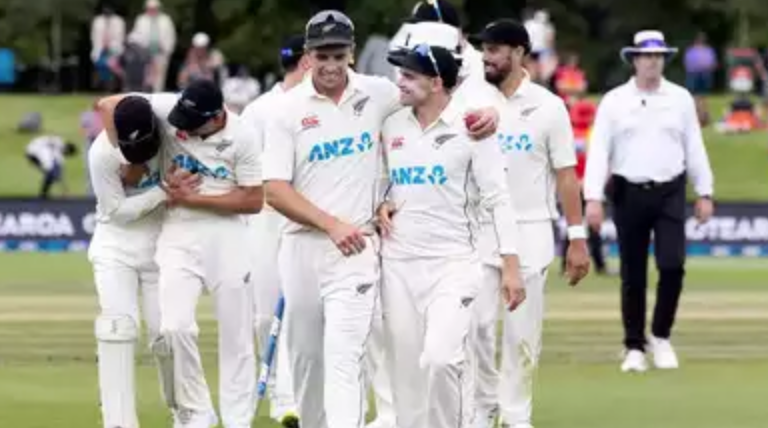 New Zealand dominates South Africa, secures a 2-0 series sweep with a convincing 7-wicket victory in the 2nd Test