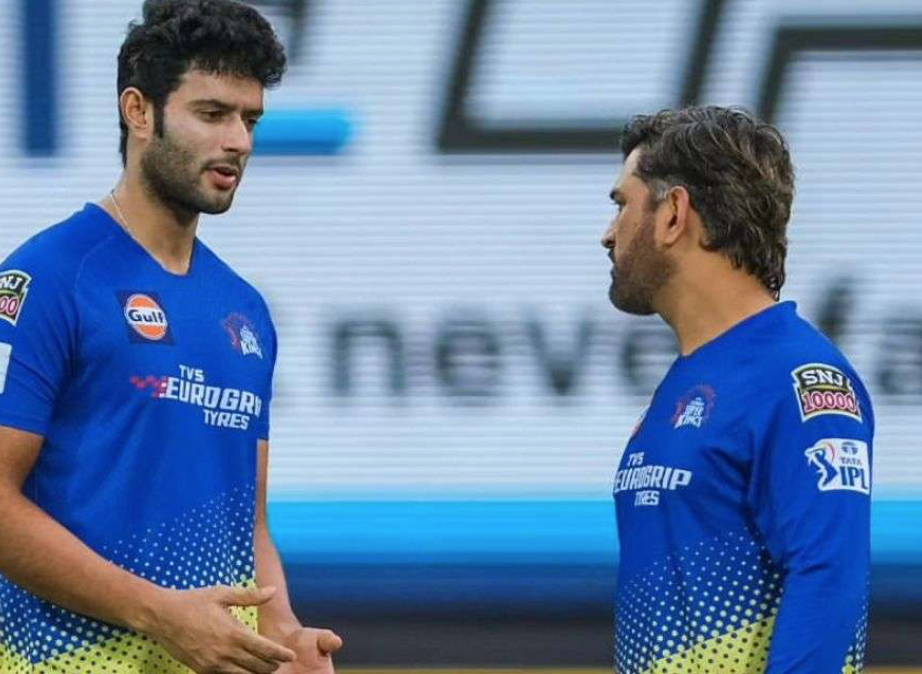 CSK Deals with Key Player Injury Ahead of IPL 2024