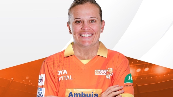 WPL 2024 Update: Lea Tahuhu Named as Replacement for Lauren Cheatle in Gujarat Giants Squad