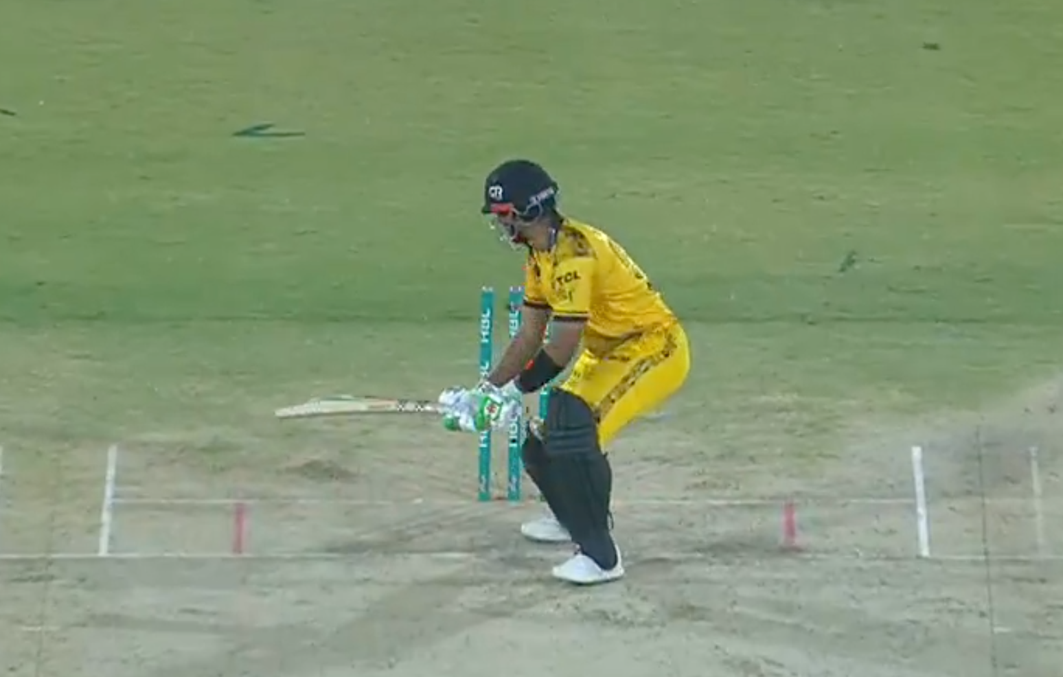 Jordan's Yorker Dismisses Babar Azam in PSL Qualifier
