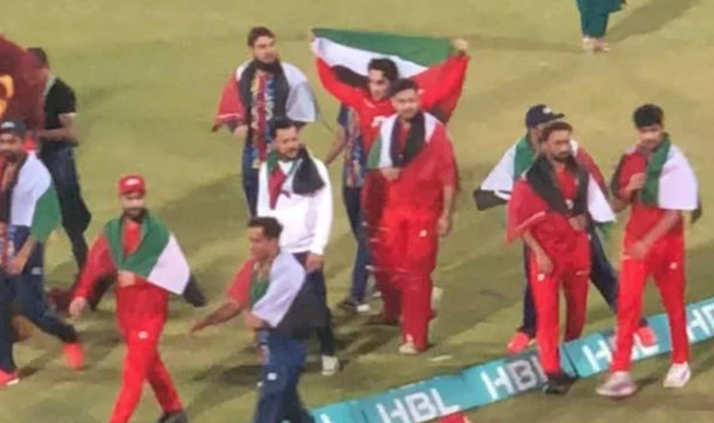 PSL 2024: Islamabad United players wave Palestine flags after final victory; video goes viral