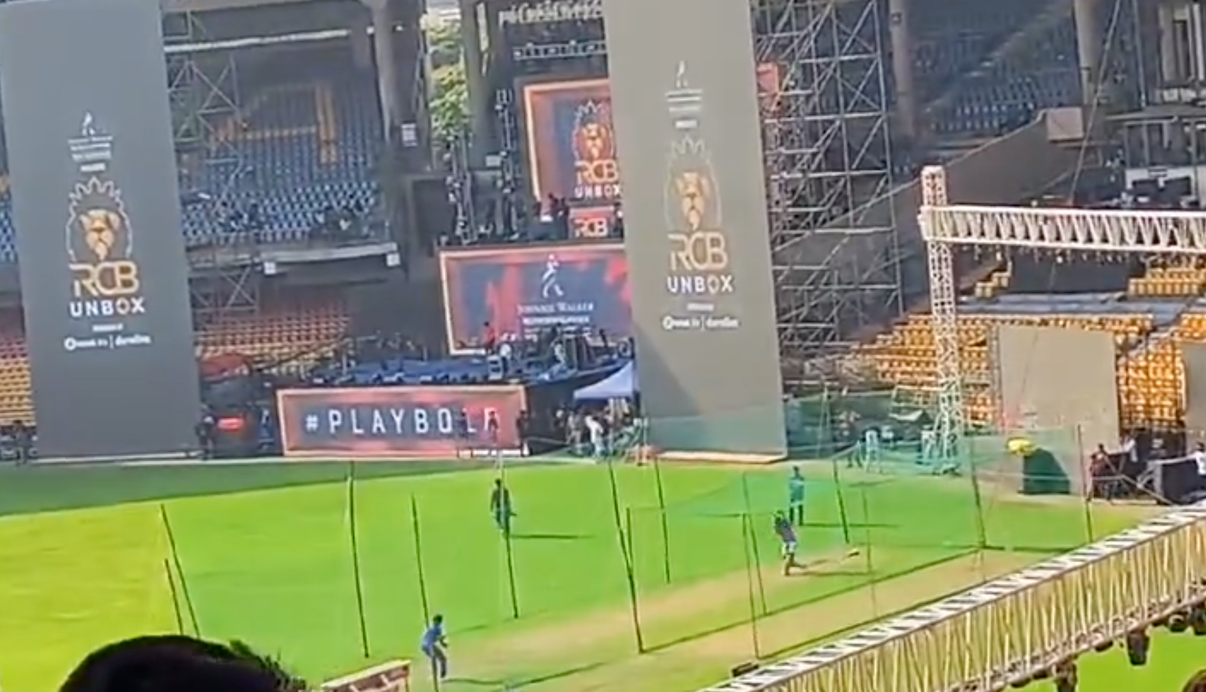 Watch Virat Kohli's impressive six at M. Chinnaswamy Stadium before IPL 2024 opener against CSK
