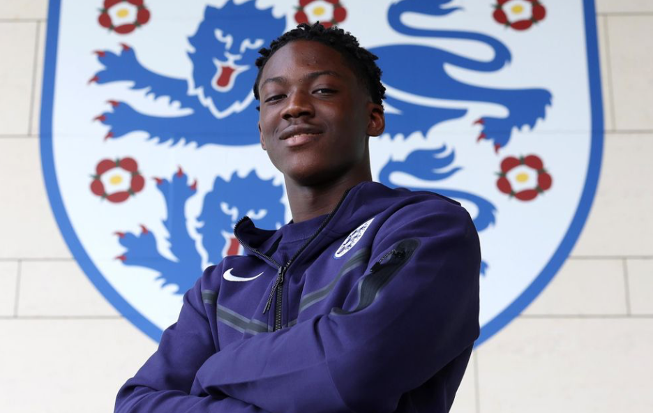 Young midfielder Kobbie Mainoo called up for England squad by Manchester United