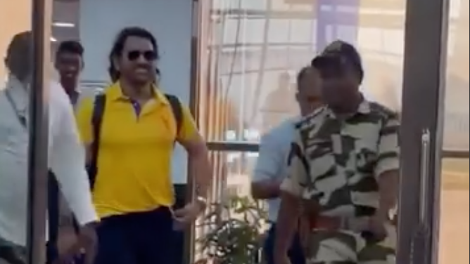 MS Dhoni Arrives in Vizag for CSK vs DC IPL 2024 Match