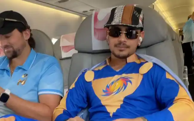 Ishan Kishan and Shams Mulani Dress in Funny Jumpsuits as 'Punishment' by MI