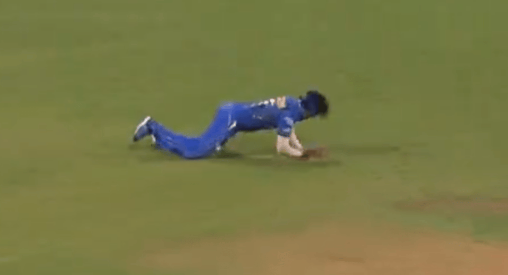 Fans at Wankhede Stadium boo Hardik Pandya after dropping Jos Buttler's catch