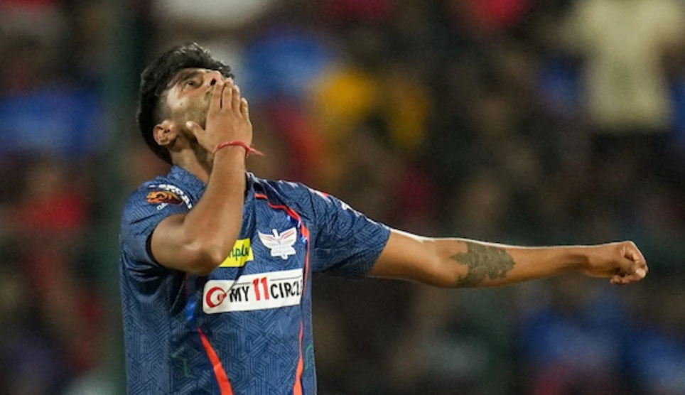Faf du Plessis Praises Mayank Yadav's Bowling Precision in IPL 2024