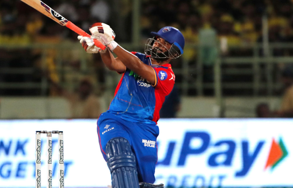 Russell Faces Counterattack as Rishabh Pant Hits Consecutive Sixes