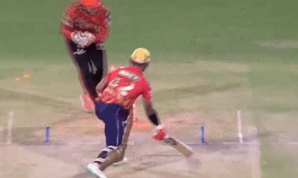 Bhuvneshwar's Fast Delivery Dismisses Dhawan via Klaasen's Stumping