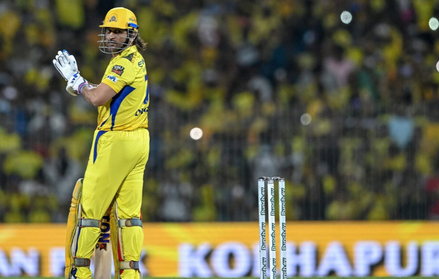 Dhoni Injured After Stellar Performance Against MI; CSK Coach Confirms Thala's Condition