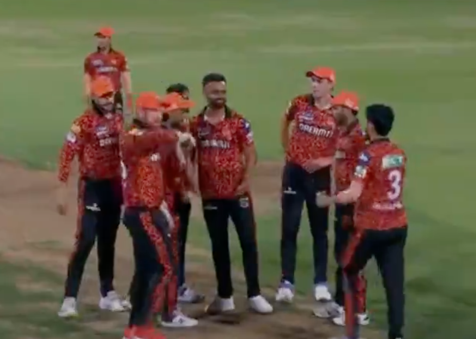 Dinesh Karthik Fights On as RCB Recovers After Will Jacks' Unlucky Run Out