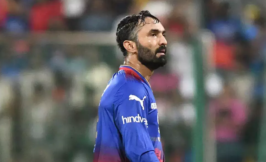 Irfan Pathan opposes sidelining current players for T20 WC due to Dinesh Karthik