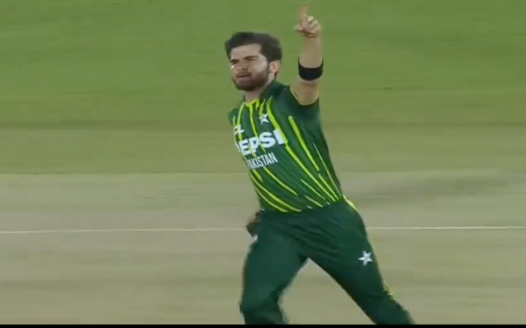 Watch Shaheen Afridi's impressive delivery that bowled Tim Robinson by swinging into the stumps