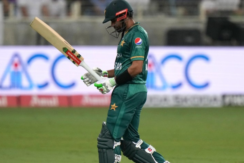 Babar Azam Blames Bowling for Loss to Weak NZ Side, Despite Decent Batting Performance