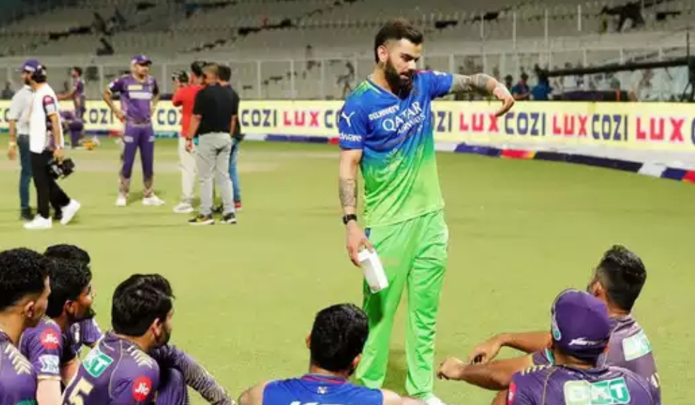 Virat Kohli Talks to Young Players After Controversial Dismissal Against KKR