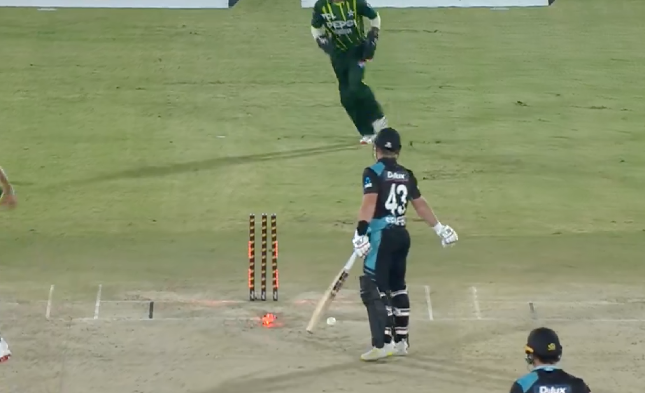 Watch Naseem Shah's Perfect Yorker Dismiss Robinson's Stumps