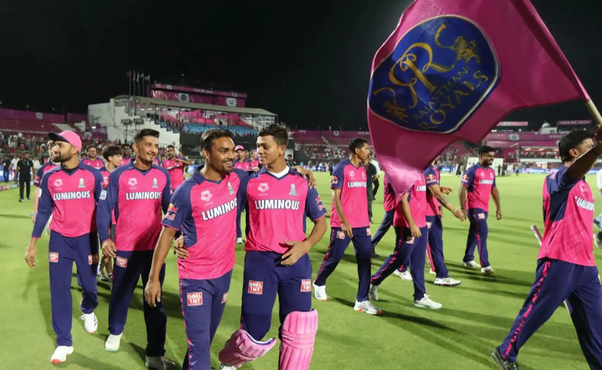 Rajasthan Royals Celebrate Victory with Jaipur Crowd After Beating MI at SMS Stadium