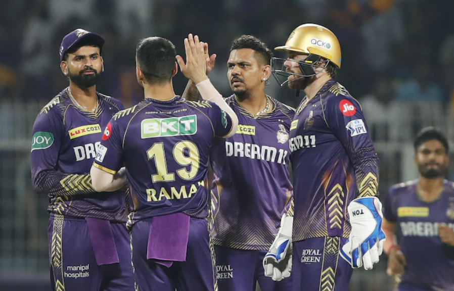 Ryan ten Doeschate Advises Bowlers on Innovation