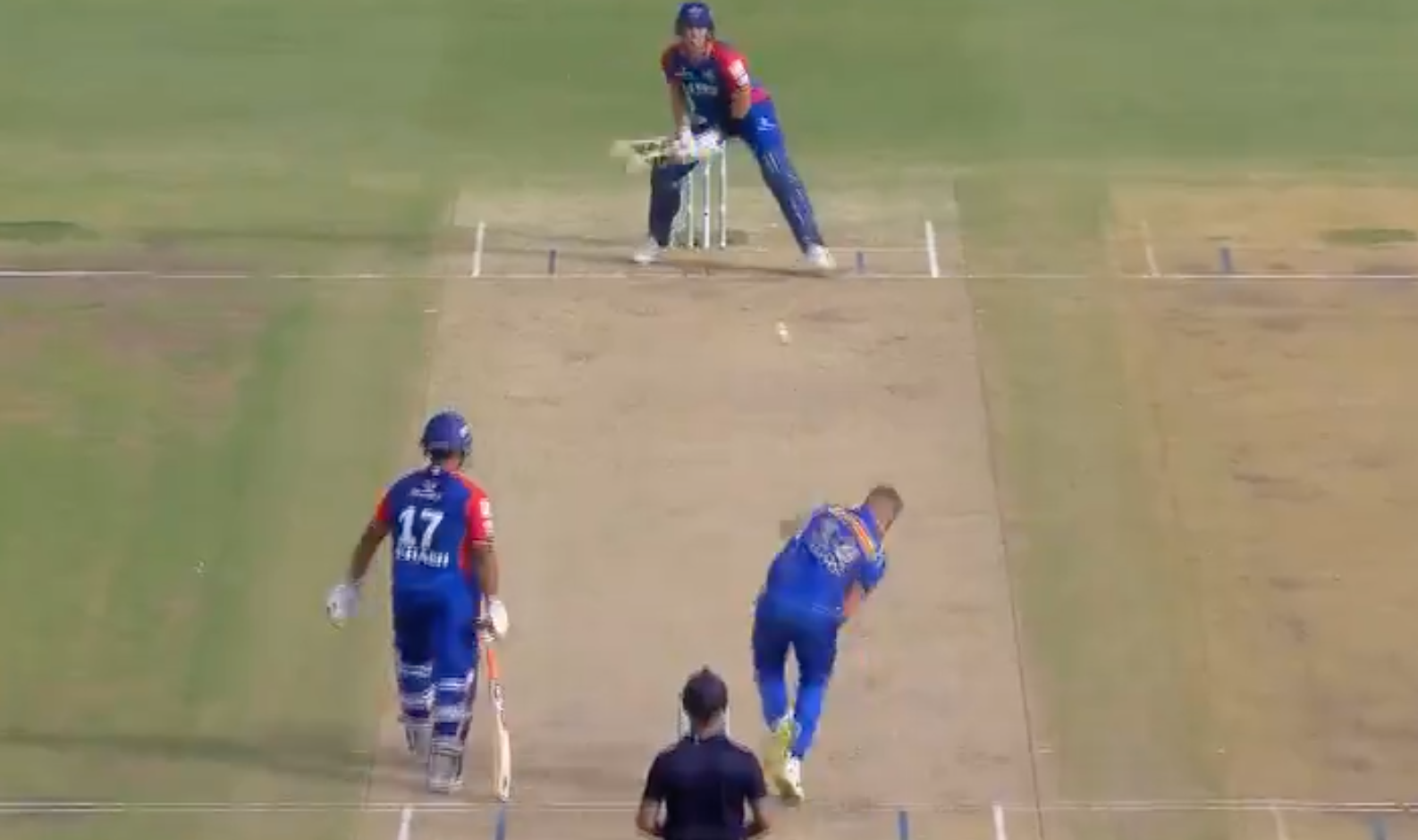 [Watch] Stubbs Hits Four Consecutive Reverse Scoop Shots in 26-Run Over Against Wood