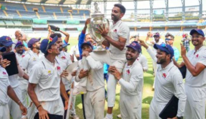 Mumbai Cricketers Train Hard to Improve for Next Season