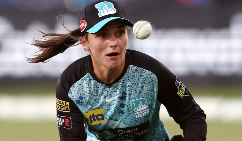Sydney Sixers Women sign Amelia Kerr on a three-year contract