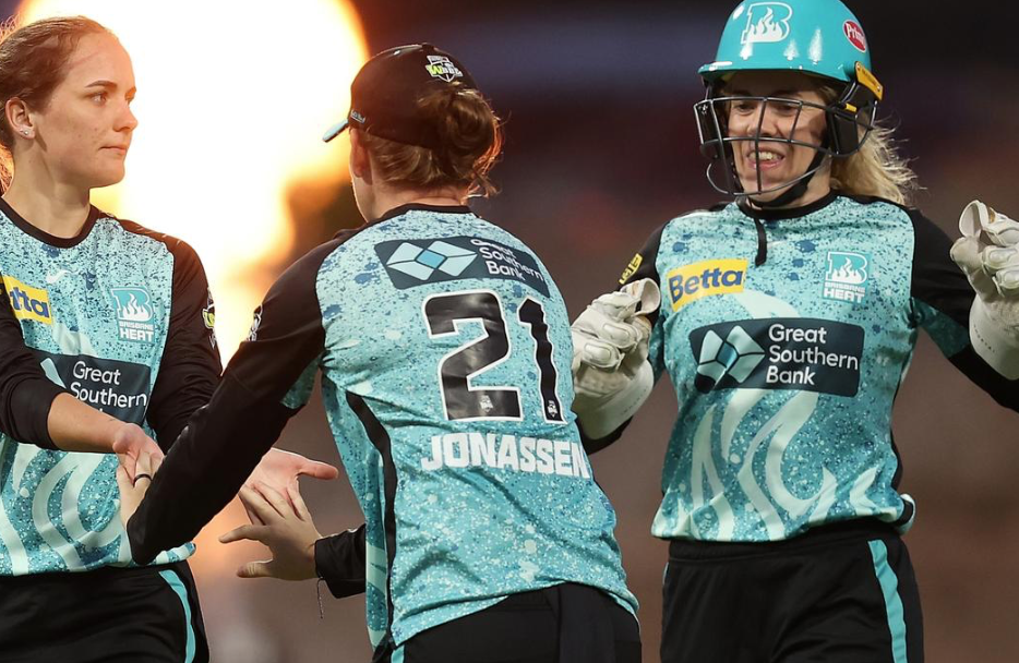 Sydney Sixers Women sign Amelia Kerr on a three-year contract