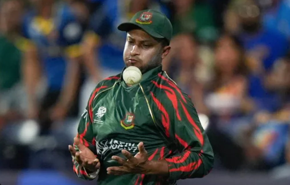 Virender Sehwag criticizes Shakib Al Hasan for recent poor performances
