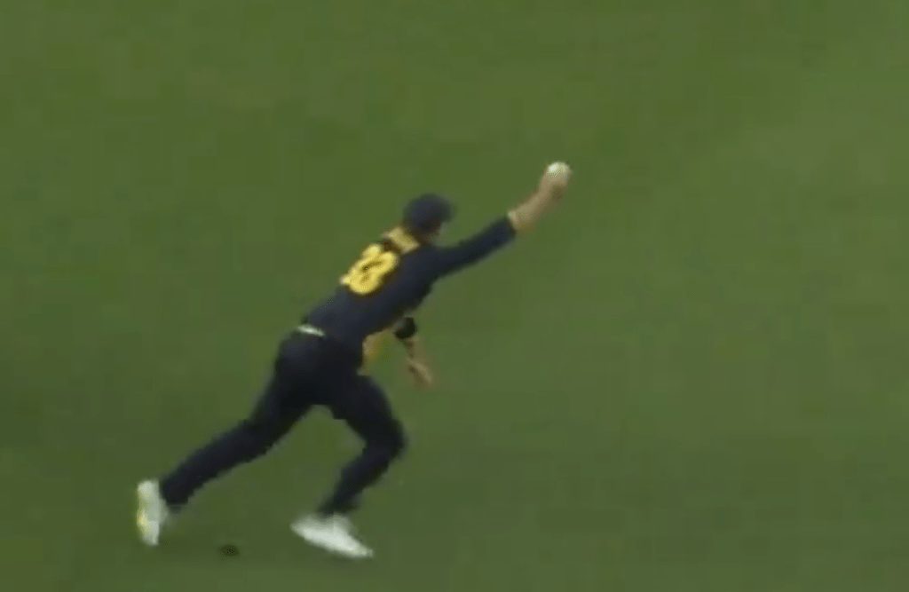 Labuschagne Takes Incredible One-Handed Catch in T20 Blast