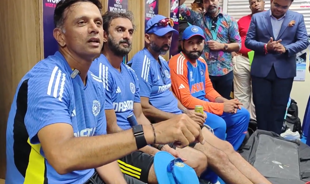 Watch Rahul Dravid's Emotional Farewell Speech, with Special Mention to Rohit
