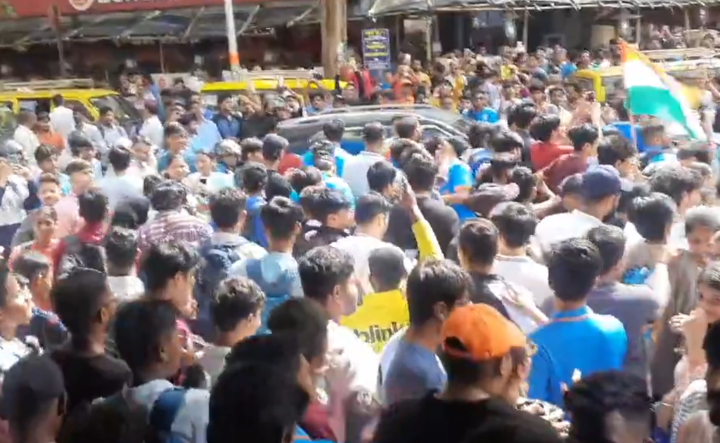 Mumbai's Enthusiastic Response to Team India's T20 World Cup 2024 Victory Parade