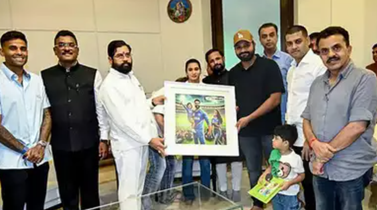 Maharashtra Government Offers Rs 11 Crore Reward to Indian Team for Winning T20 World Cup