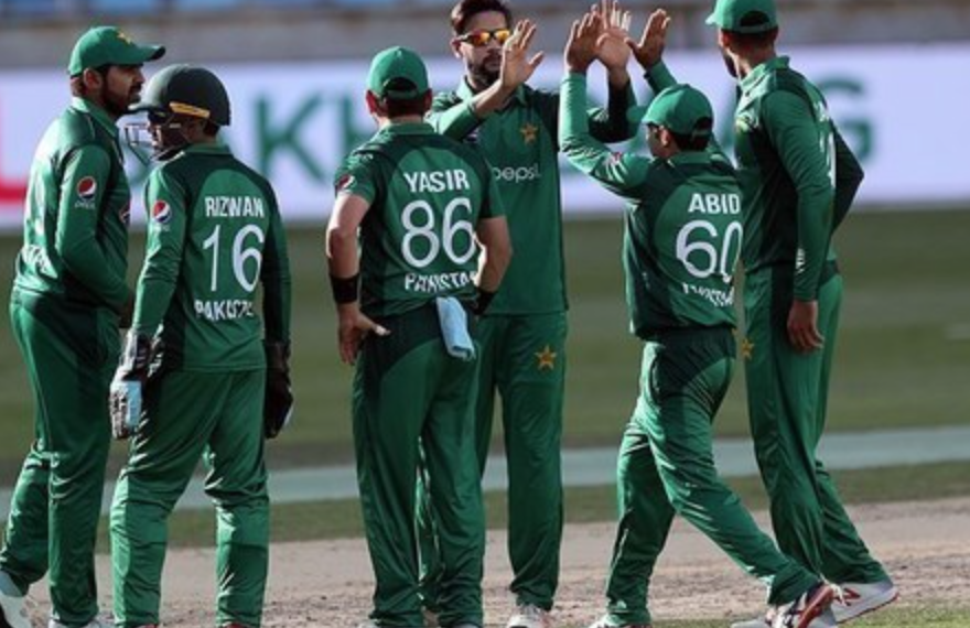 Pakistan Head Coach Warns Unfit Players: Only Fit Cricketers Will Stay on the Team