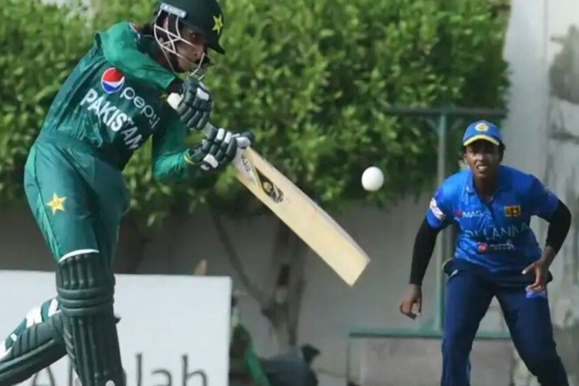 Sri Lanka chooses to bowl first in semi-final against Pakistan; both teams keep same lineup