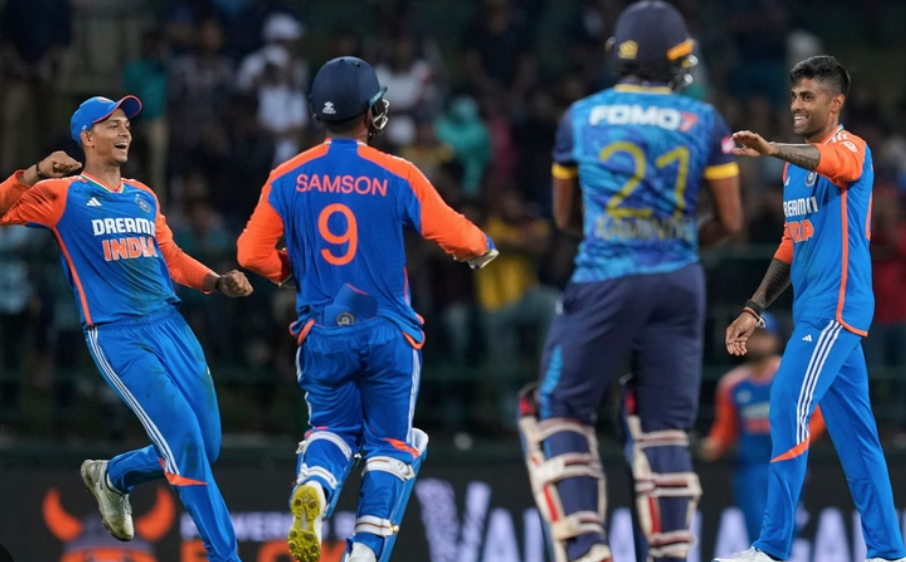 India Makes Stunning Comeback to Win Third T20 in Super Over, Sweeps Sri Lanka Series