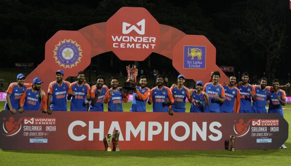 India Makes Stunning Comeback to Win Third T20 in Super Over, Sweeps Sri Lanka Series