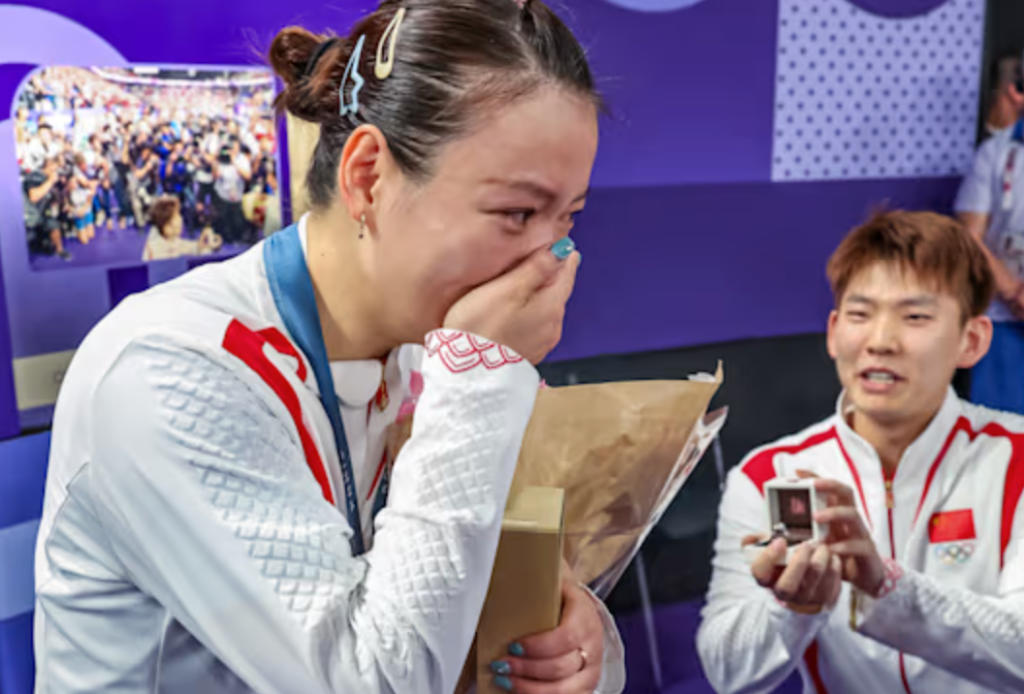 Badminton Player Huang Yaqiong Gets Marriage Proposal After Winning Gold