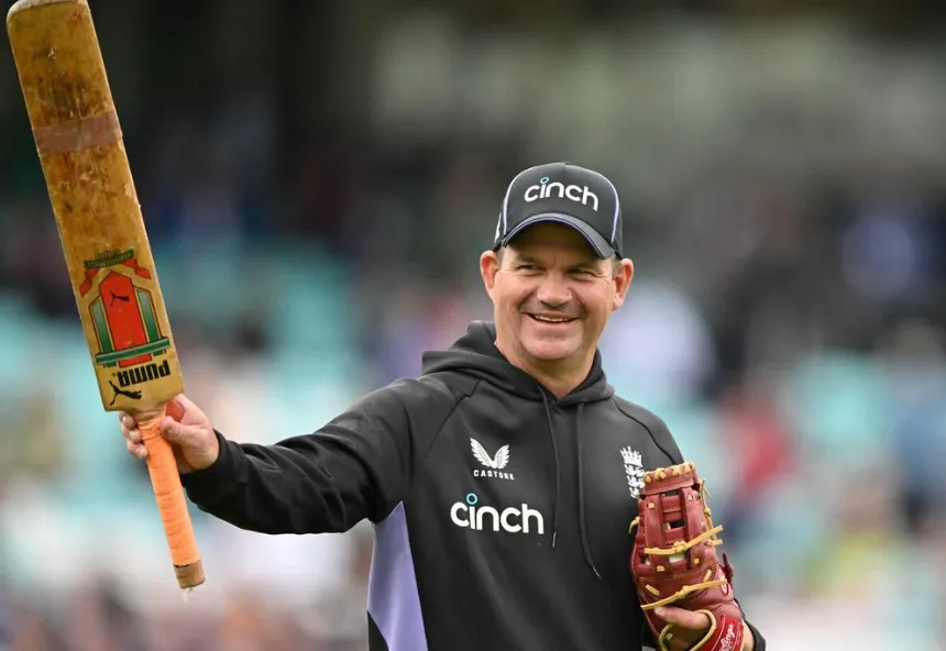 Matthew Mott joins Sydney Sixers as assistant coach after leaving England role