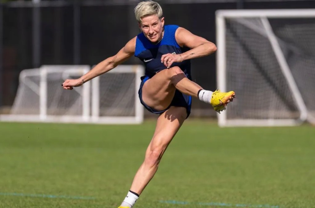 The 10 Hottest Women in Football