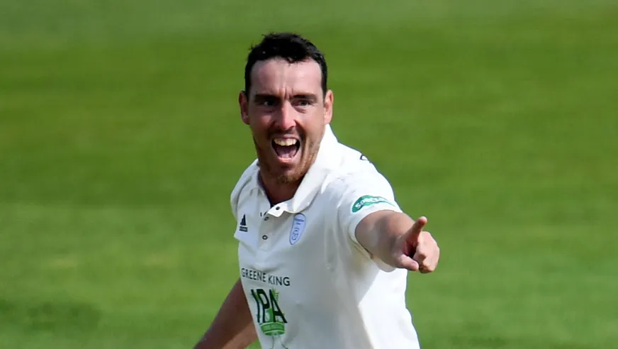 Kyle Abbott Dominates Worcestershire as Hampshire Moves Up to Second Place