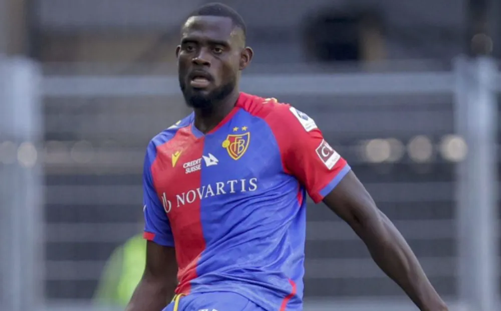 Kasim Adams signs with Swiss Super League club Servette on a free transfer