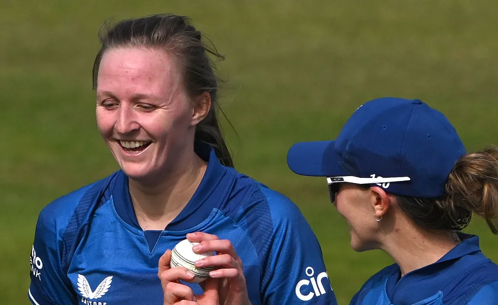 Lauren Filer signs a three-year contract with Durham