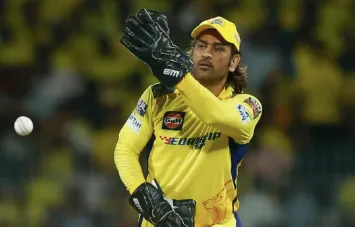 MS Dhoni Gears Up for IPL 2025; CSK Star's Photo Goes Viral