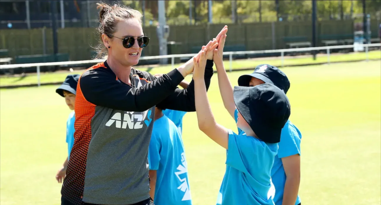 🇳🇿 NZ Call Up Fran Jonas as Injuries Mount Ahead of Sri Lanka ODIs 🏏🔥