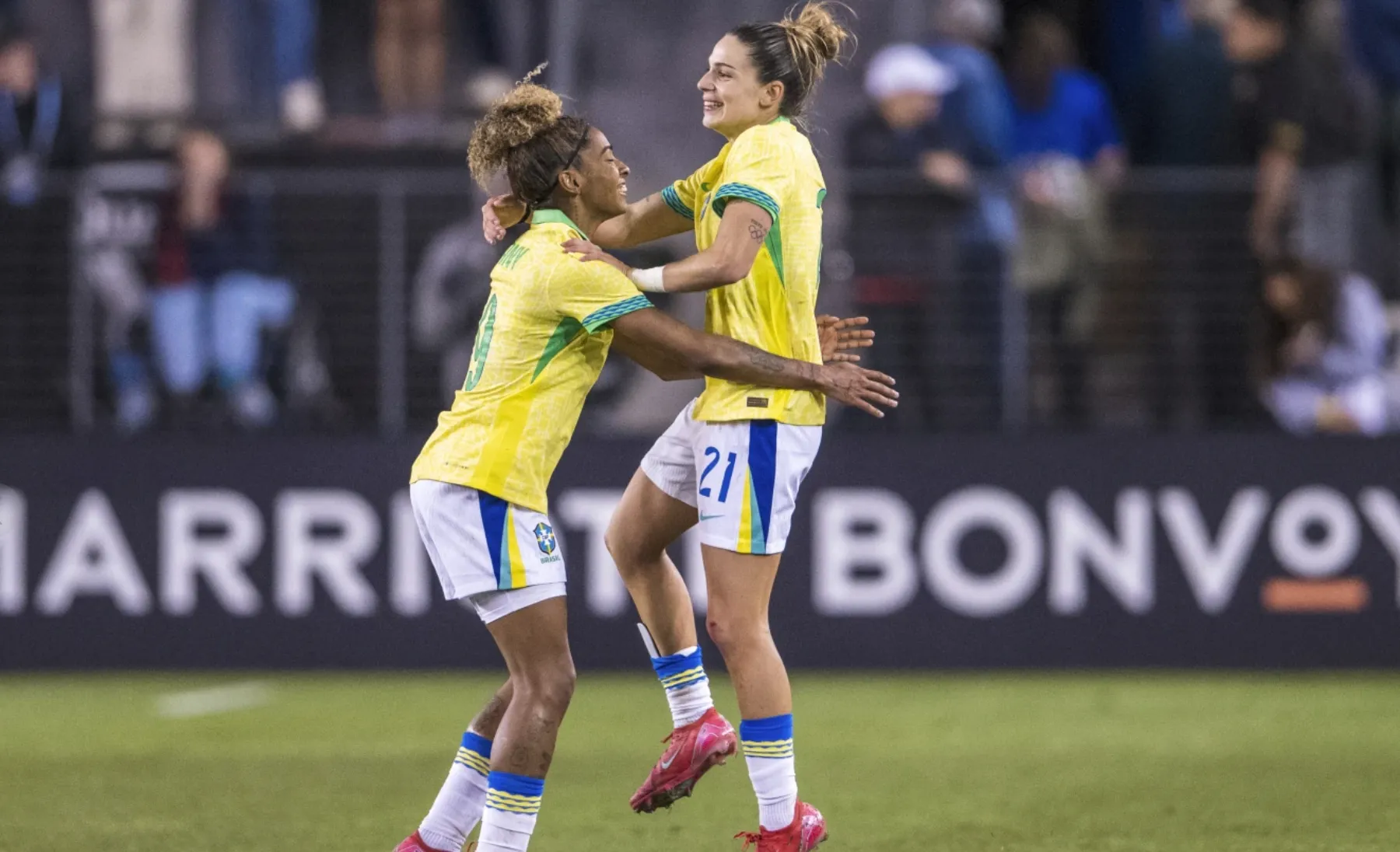 Gutierres Scores Winner as Brazil Beats USWNT 2-1