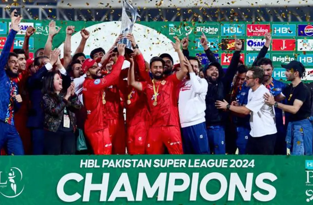 Babar, Shaheen and Other Captains Pose with Trophy at PSL 2025 Event