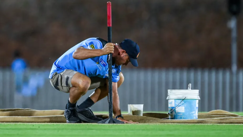 WBBL match called off because of a hole in the pitch
