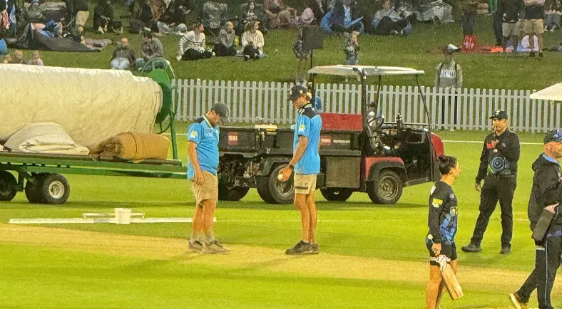 WBBL match called off because of a hole in the pitch